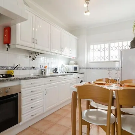 Sun & Sea Lagos, Meia Praia Beach! First Floor *