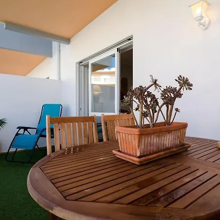 Sun & Sea Lagos, Meia Praia Beach! First Floor *